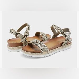 NWOT Dream Pairs Ladies Espadrille Size 11